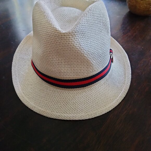 Hat - Picture 5 of 6